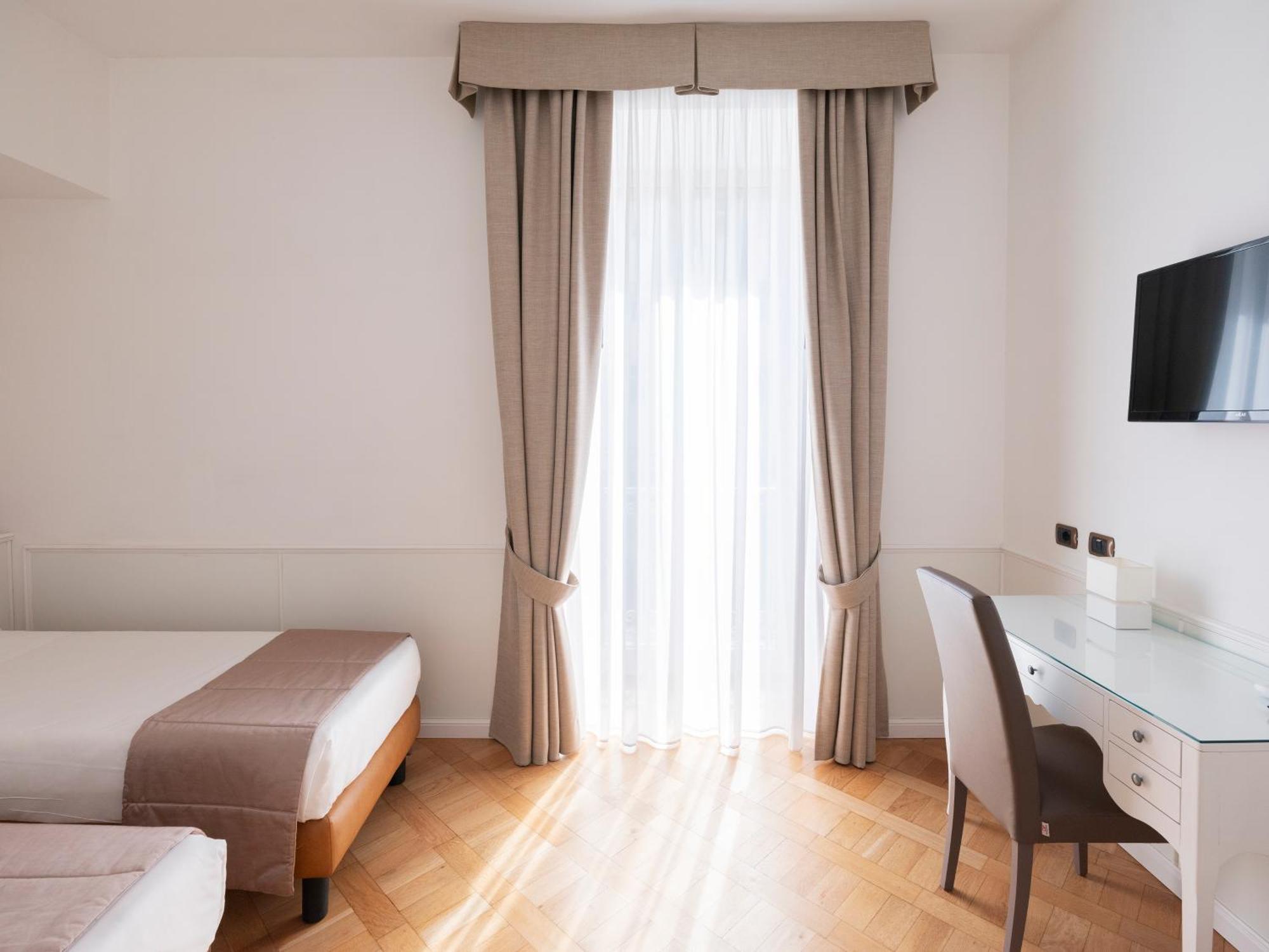 Grand Europa&restaurant Hotel Nápoles